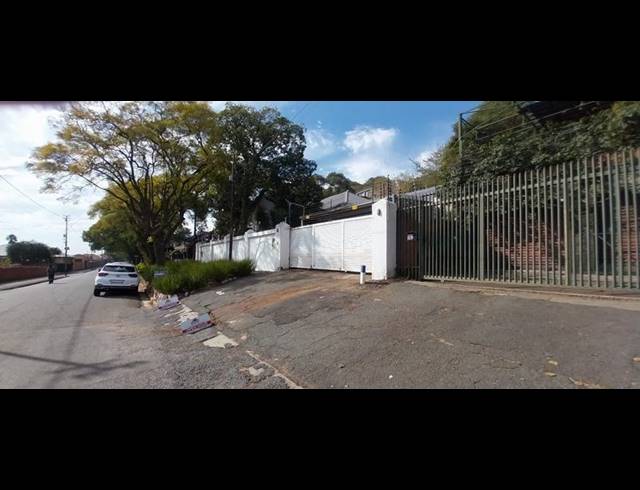 3 BEDROOM HOUSE FOR SALE IN KENSINGTON